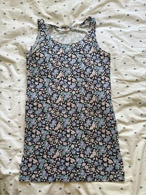 Black floral tank